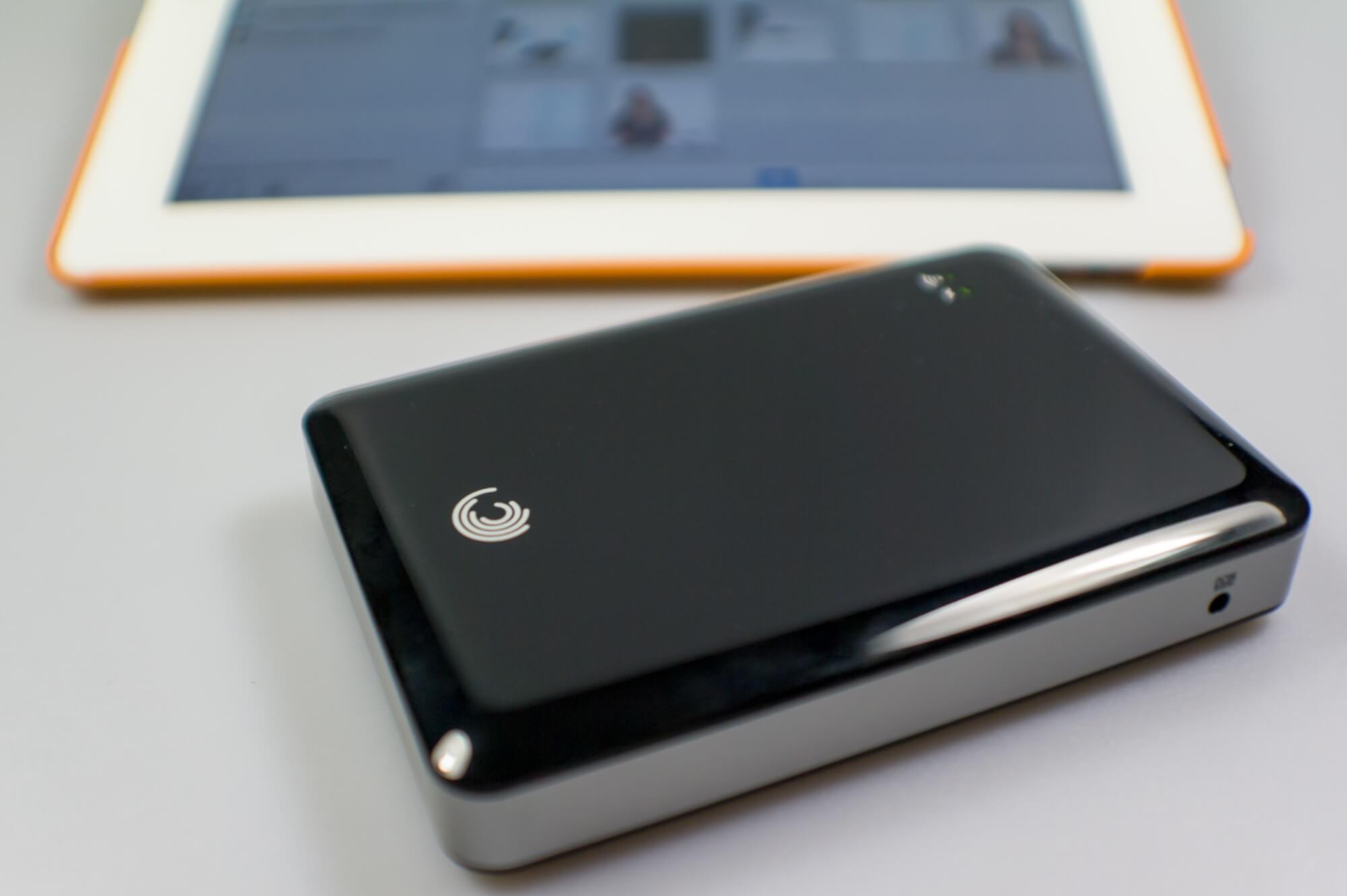 10 With iPad 2 10 With iPad 2