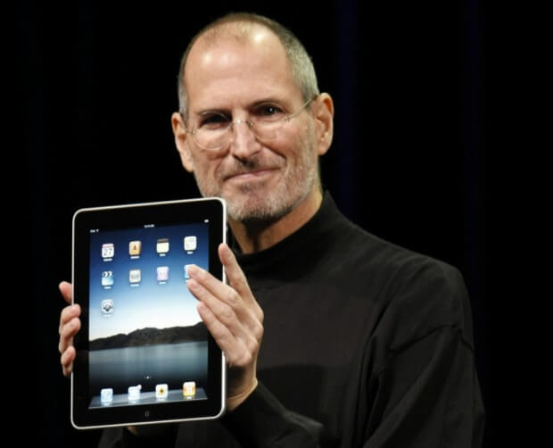 Steve-Jobs-iPad Steve-Jobs-iPad