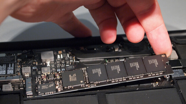 Apple. История поглощений: 2011-2012 Apple. История поглощений: 2011-2012