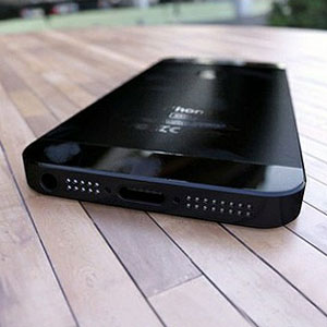 Новый кабель для iPhone шестого поколения? Фото.