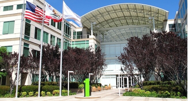 Apple Apple