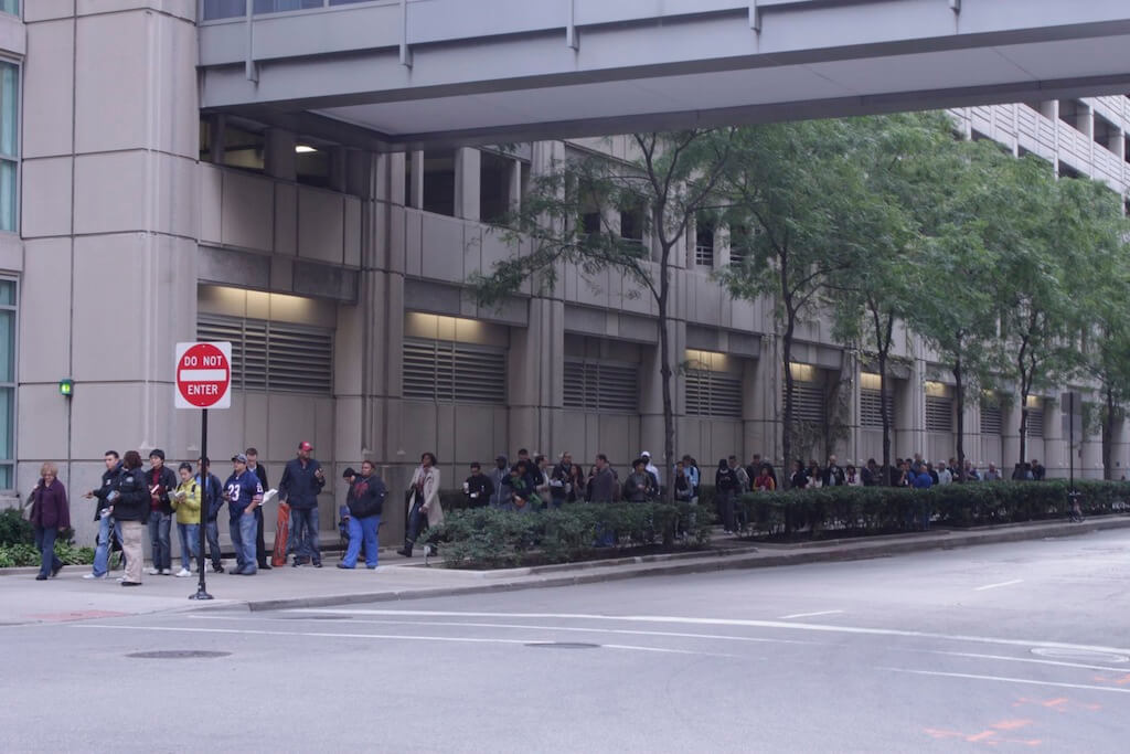 Очередь в Apple Store Очередь в Apple Store