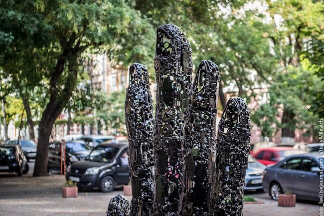 Скульптура памяти Стива Джобса Скульптура памяти Стива Джобса