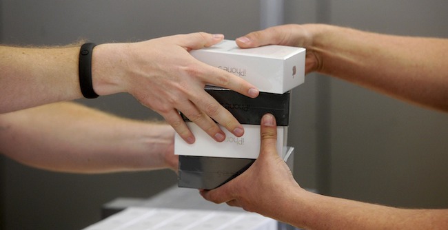 iPhone 5 ставит рекорды iPhone 5 ставит рекорды