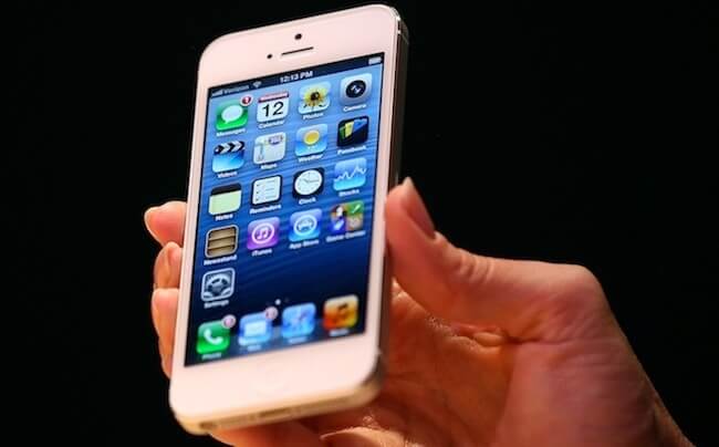 Apple против конкурентов: грядет новая битва iphone-5-hand