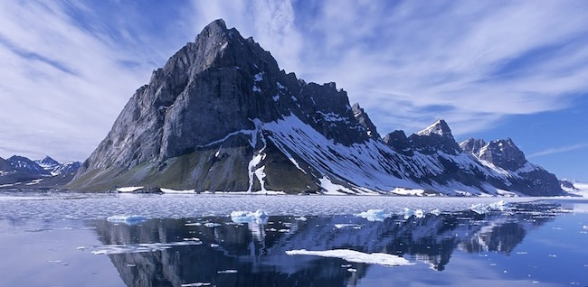 The Economist: Apple больше некуда расти Norway_Mountains