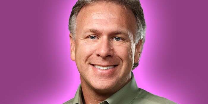 Фил Шиллер: Apple не будет жертвовать качеством ради цены. Фото.