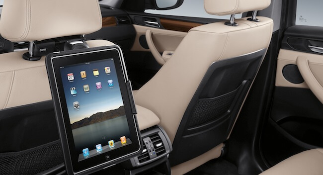 iPad сел за руль беспилотного автомобиля. Фото.