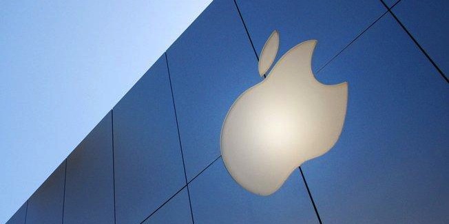 Apple Apple