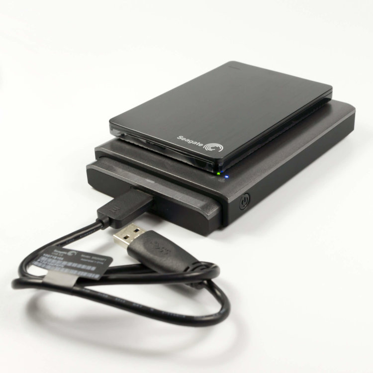 С Seagate Wireless Plus С Seagate Wireless Plus