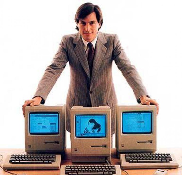 Раритетный телесюжет о компьютере Macintosh. Раритетный телесюжет о компьютере Macintosh. Фото.