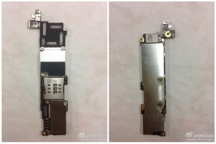 Материнские платы iPhone 5C и iPhone 5S мало отличимы друг от друга. Фото.