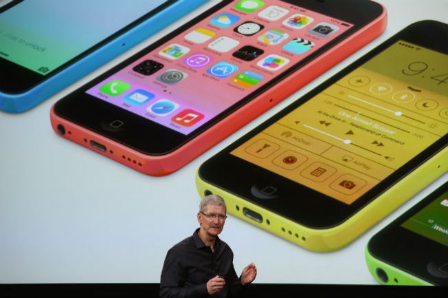 Тим-Кук-iphone-5c Тим-Кук-iphone-5c