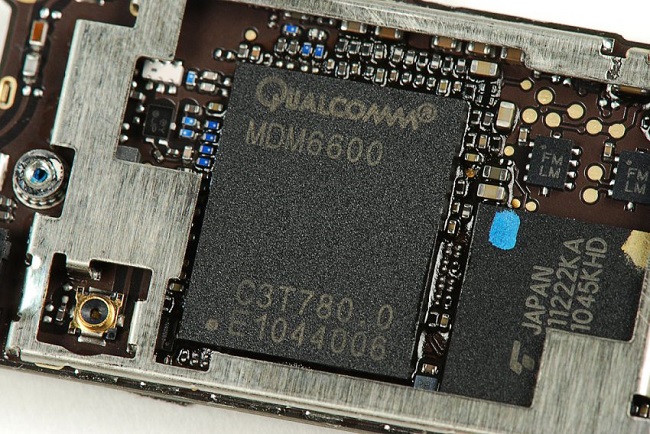 [Слухи] Apple создаст собственный чип LTE. Фото.