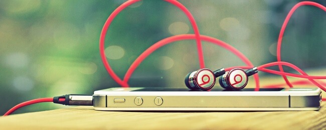 iPhone и наушники Beats iPhone и наушники Beats