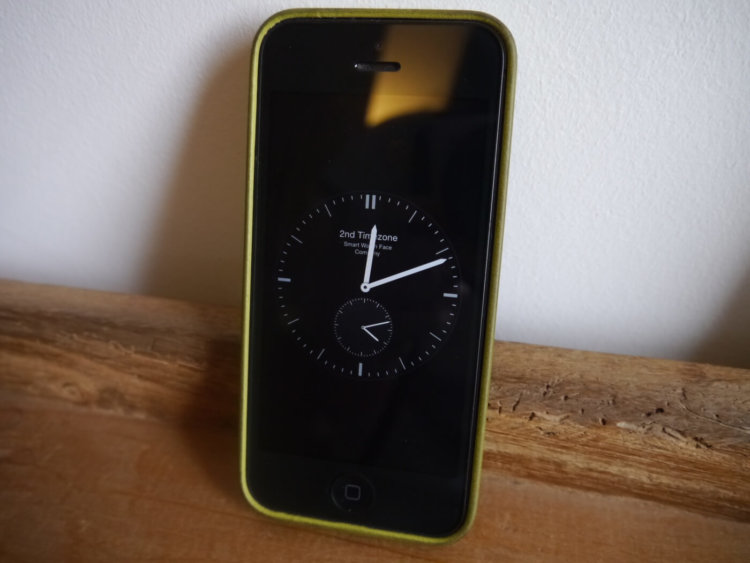 Как может выглядеть iOS на часах Apple. Фото.