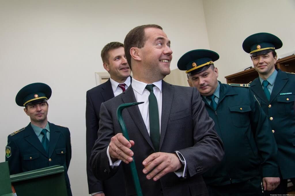 Медведев и Samsung Медведев и Samsung