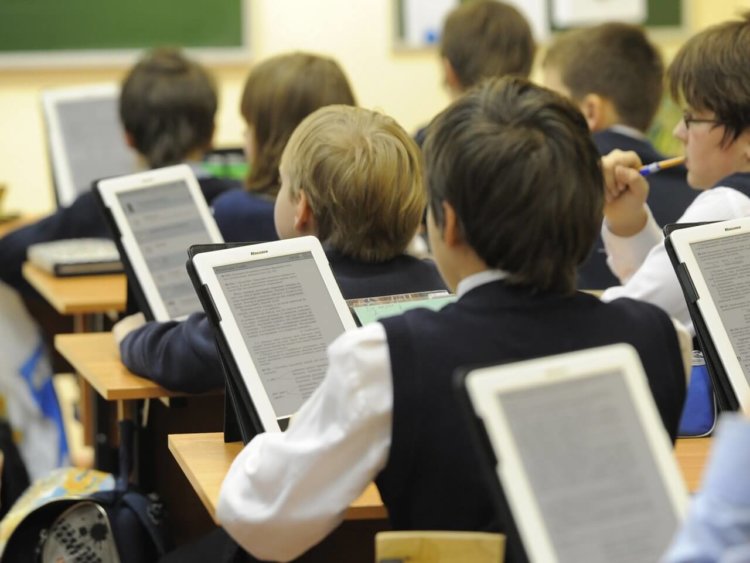 Российские школы закупят планшеты Samsung вместо iPad. Фото.
