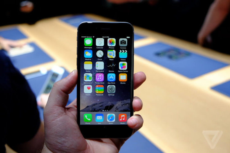 Первый взгляд на iPhone 6. Первый взгляд на iPhone 6. Фото.