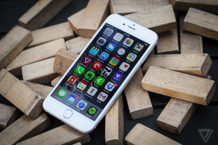 Первые обзоры iPhone 6 и iPhone 6 Plus. Фото.