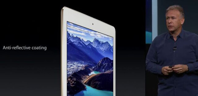 iPad Air 2 и Фил Шиллер (справа) iPad Air 2 и Фил Шиллер (справа)