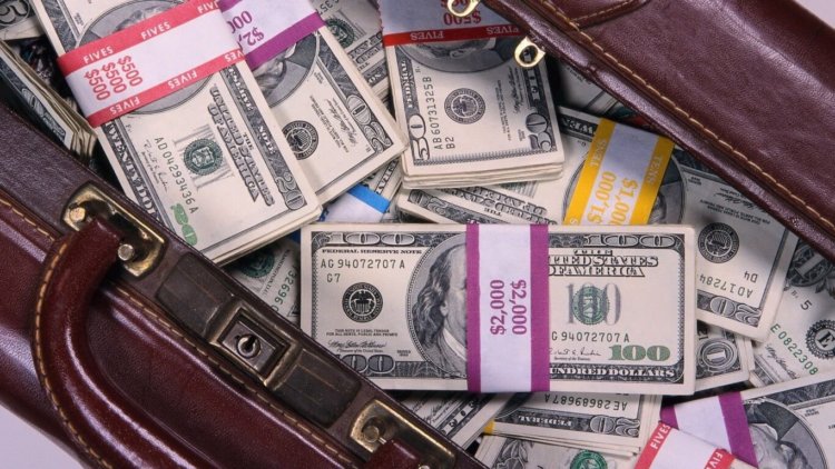 Рост цен на новые iPhone в России неизбежен. Фото.