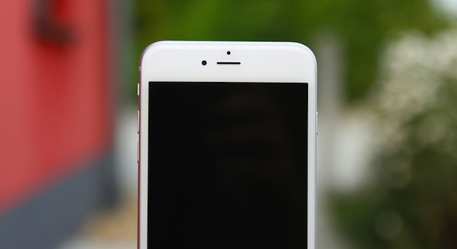 Некоторые iPhone 6 имеют проблемы с фронтальной камерой. Фото.