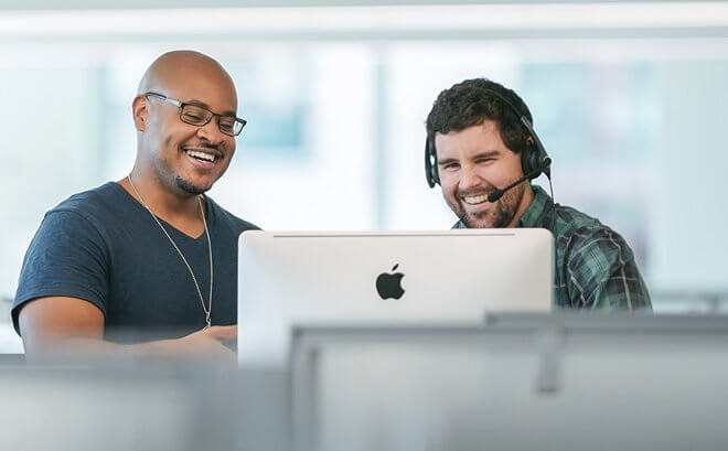 [Опрос] Сотрудники Apple без ума от своего работодателя. Фото.