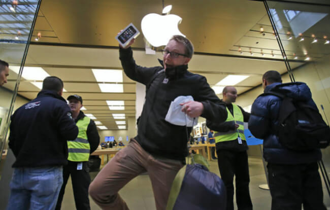 Apple Apple