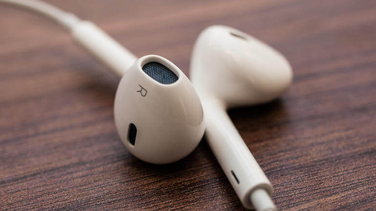 Apple_EarPods_35446297_03-650x365