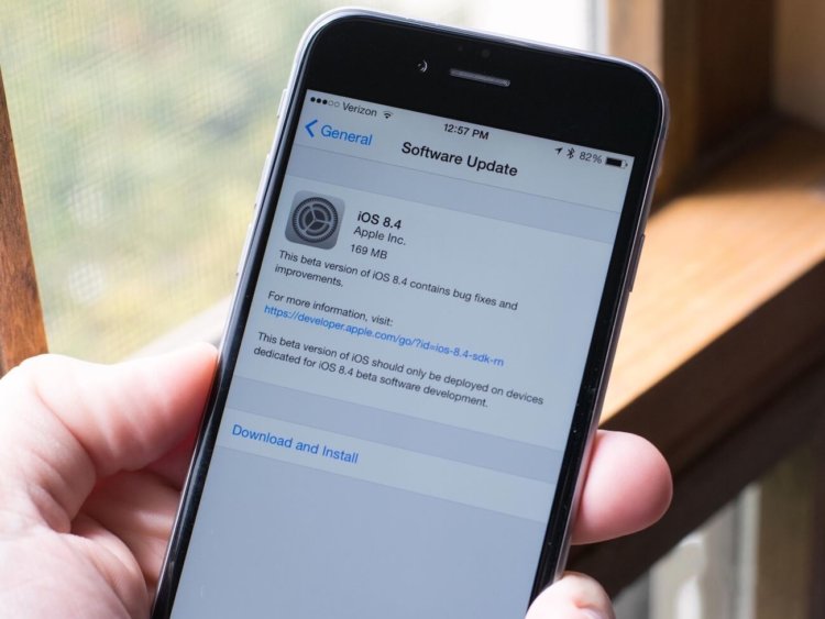 Apple выпустила iOS 8.4 с Apple Music. Apple выпустила iOS 8.4 с Apple Music. Фото.