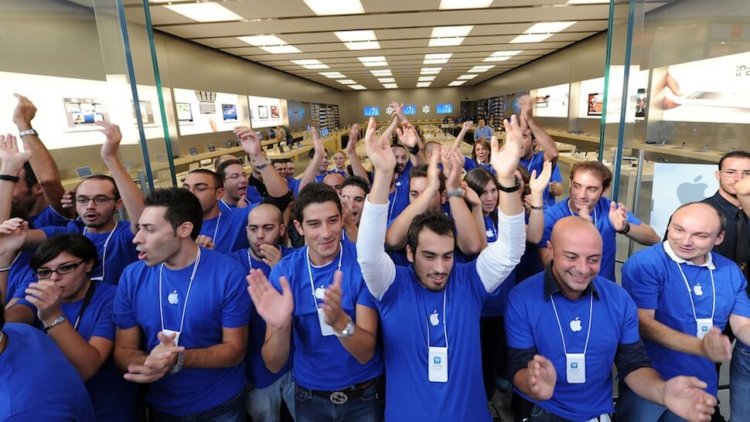 В Apple Store поступили обновлённые упаковки. Фото.