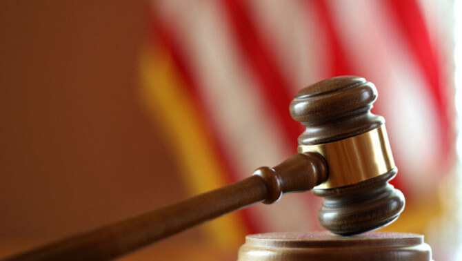 Apple обыскивает собственных сотрудников. Apple обыскивает собственных сотрудников. Фото.