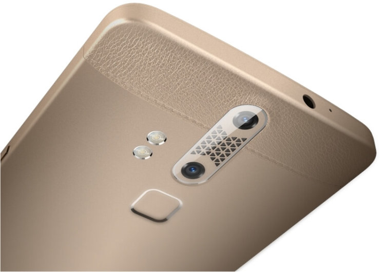 ZTE Axon ZTE Axon