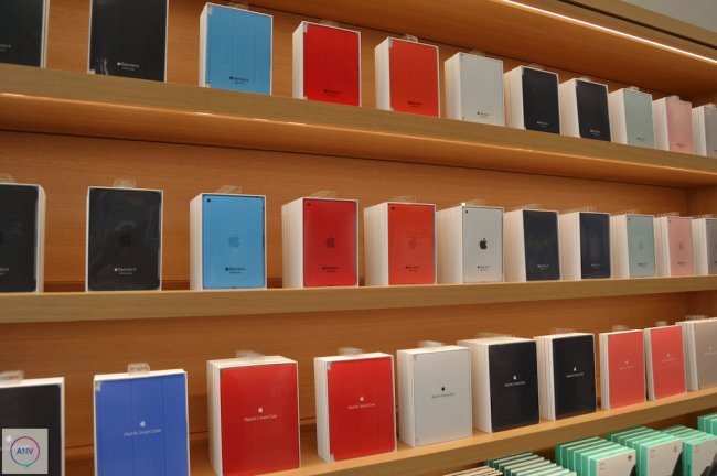 brussels-store-shelves-covers brussels-store-shelves-covers