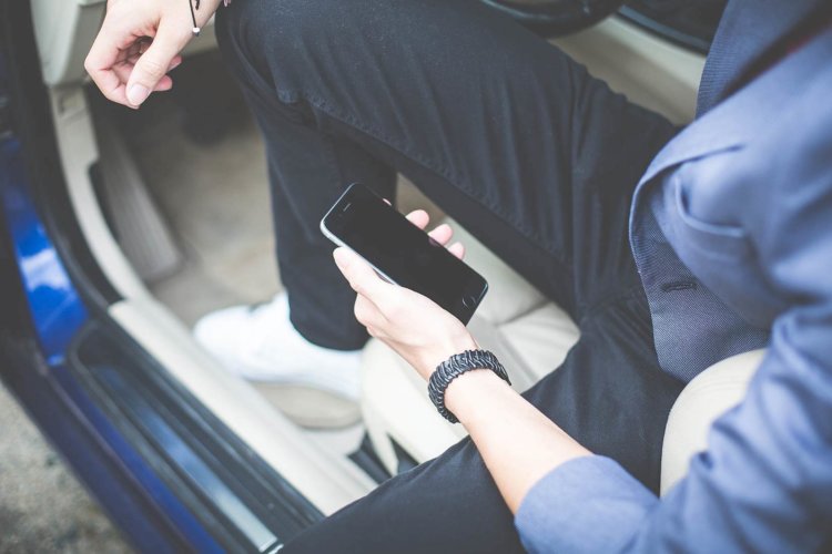 Сколько вам нужно работать, чтобы купить iPhone 6s? Фото.