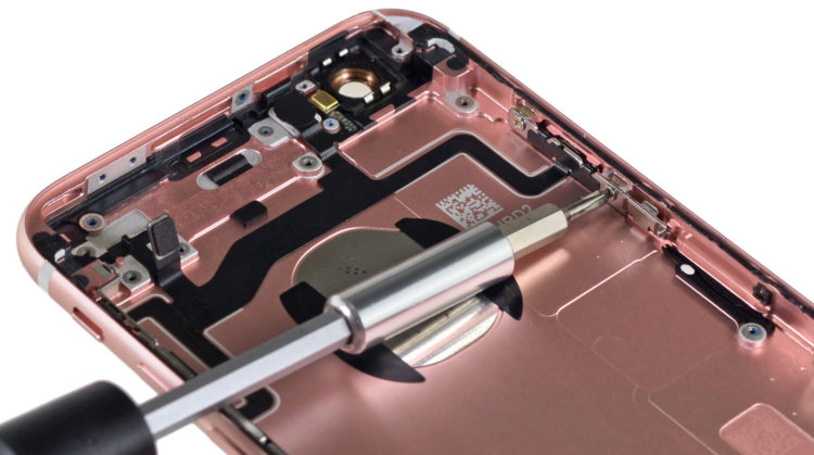 iPhone 6s не стал более сложным в ремонте. Фото.