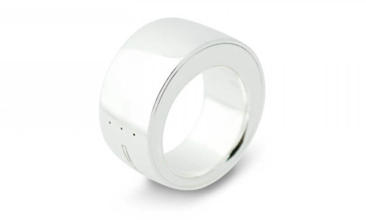 Apple запатентовала «умное» кольцо iRing. Apple запатентовала «умное» кольцо iRing. Фото.