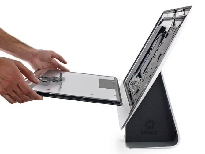 21,5-дюймовый iMac оказался практически не ремонтопригодным. Фото.