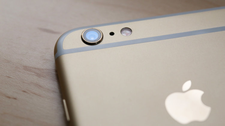 Apple запустила программу по замене камеры iPhone 6 Plus. Фото.