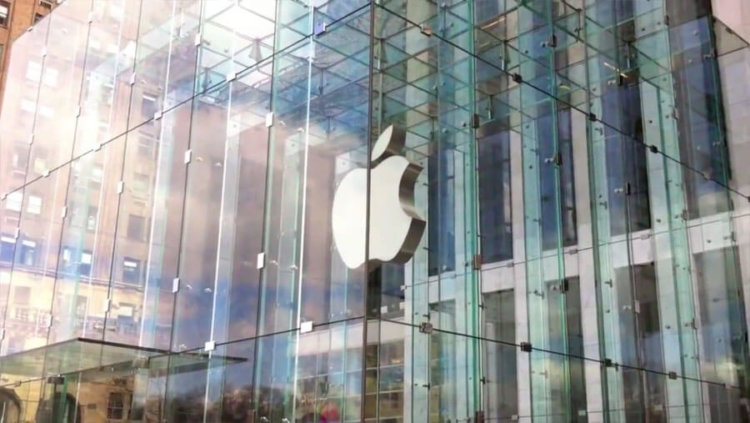 Шутки о сходстве Apple Store с церковью оказались не лишены смысла. Фото.