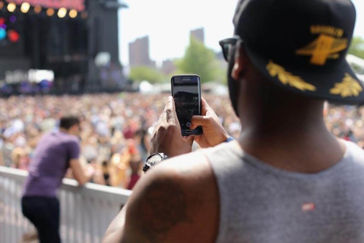 Владельцы Samsung мечтают об iPhone. Фото.