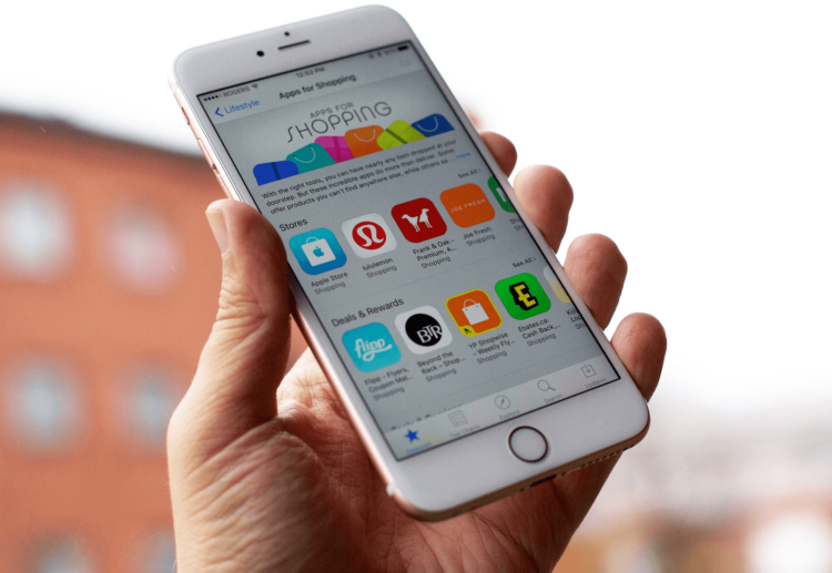 У приложений в App Store начали пропадать рейтинги. Фото.