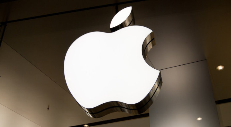 Apple Apple