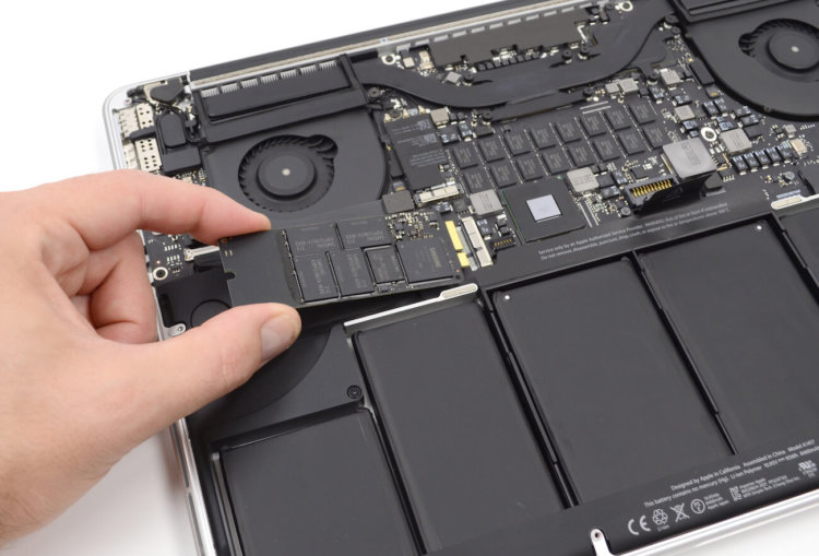 Как увеличить память MacBook в два раза. Фото.