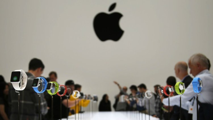 Apple Watch превзошли продажи самого первого iPhone. Фото.