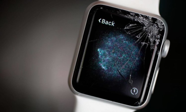 Apple больше не называет Apple Watch ударопрочными. Фото.