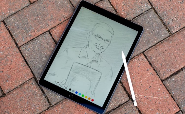 Графические дизайнеры выбирают iPad Pro и Apple Pencil. Графические дизайнеры выбирают iPad Pro и Apple Pencil. Фото.