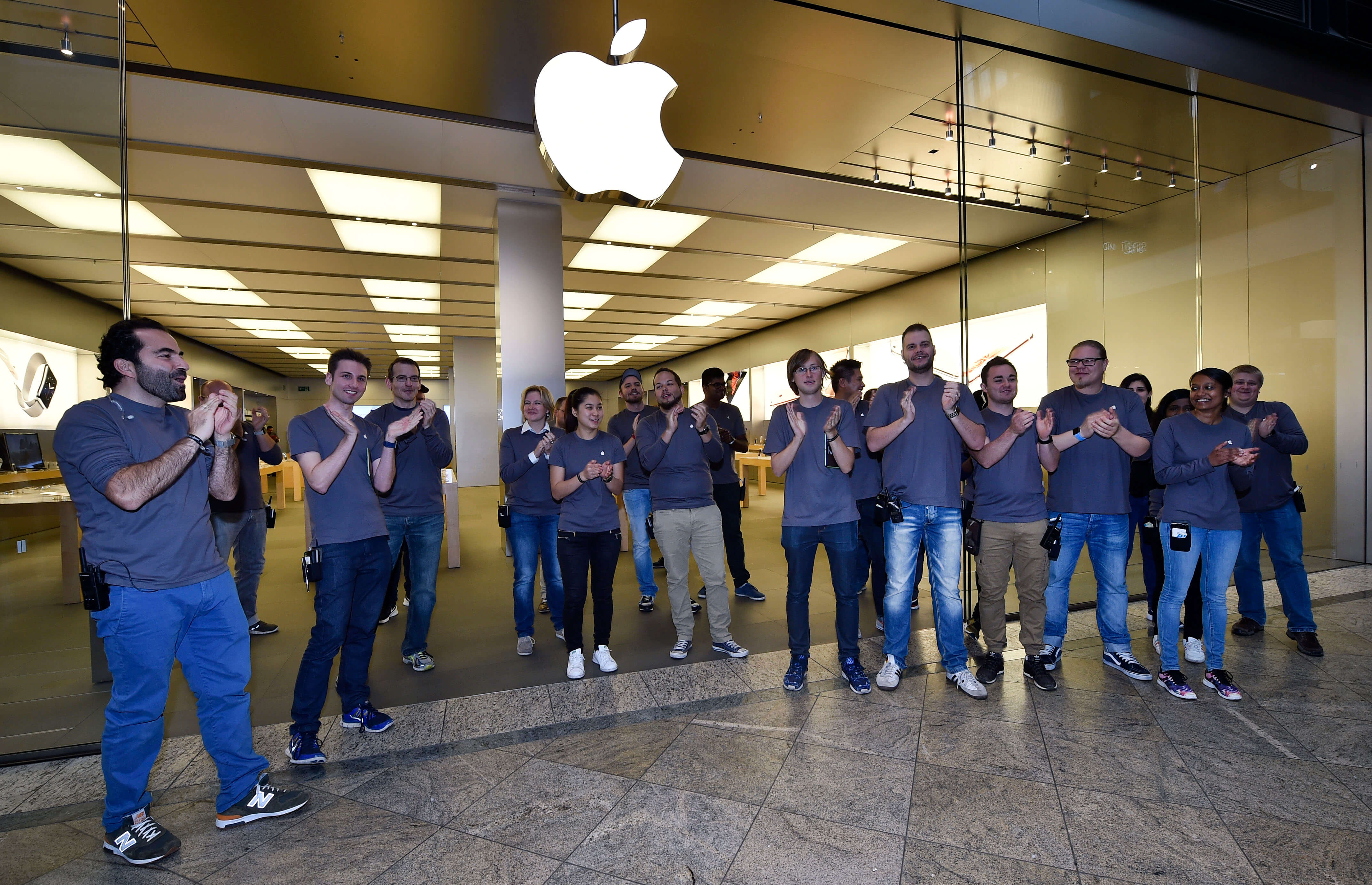 [Флешбэк] Рождение NeXT, iWatch, 700 миллиардов и проект Titan. 11 февраля 2014 года. Фото.