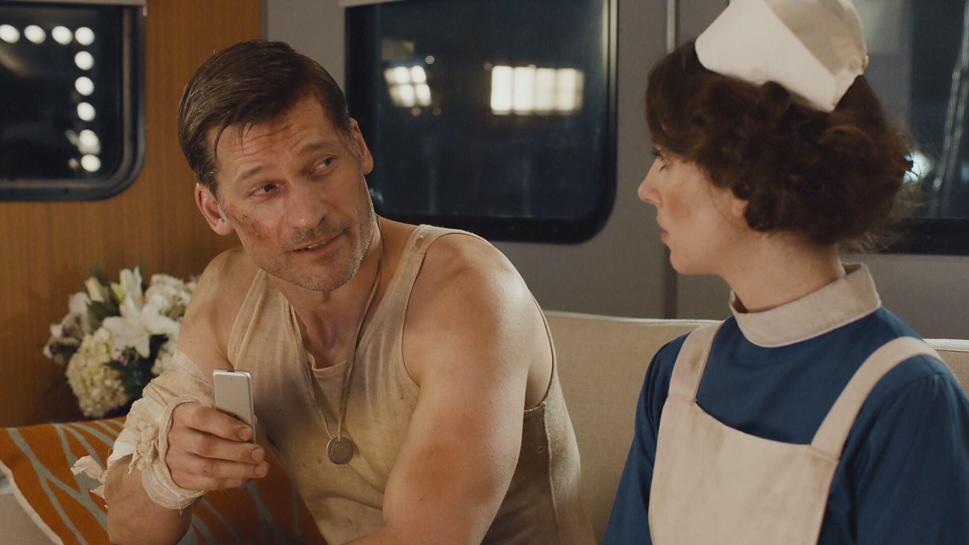 [Видео] Учимся целоваться с Apple TV. Фото.